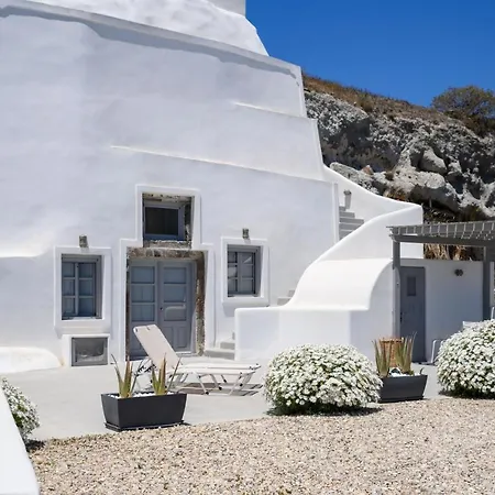 Calderini Cave Imerovigli (Santorini)